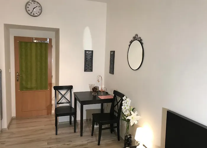 Big Homebase With Billardtable Apartamento Praga