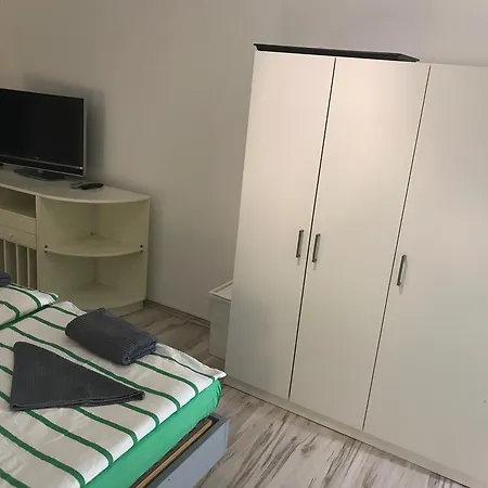 Apartment Big Homebase With Billardtable
