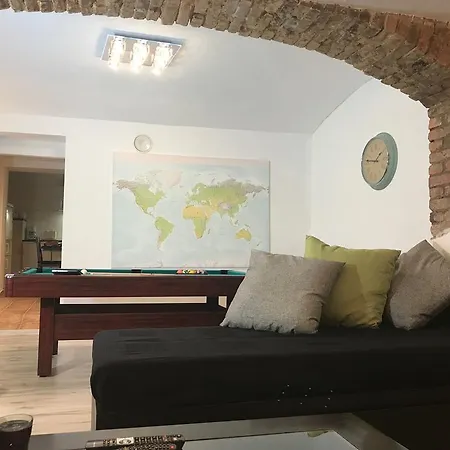 Big Homebase With Billardtable Apartment *