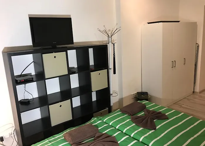 Big Homebase With Billardtable Apartment Prague